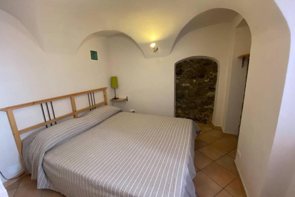 Alloggio Per Vacanze A Isolabona エクステリア 写真
